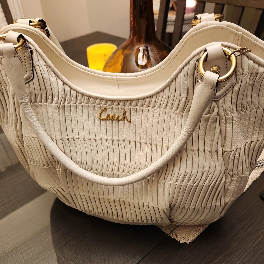 NWOT- COACH Ashley Gathered White Leather Shoulder Tote Y2K (F-23928) - Picture 1 of 9